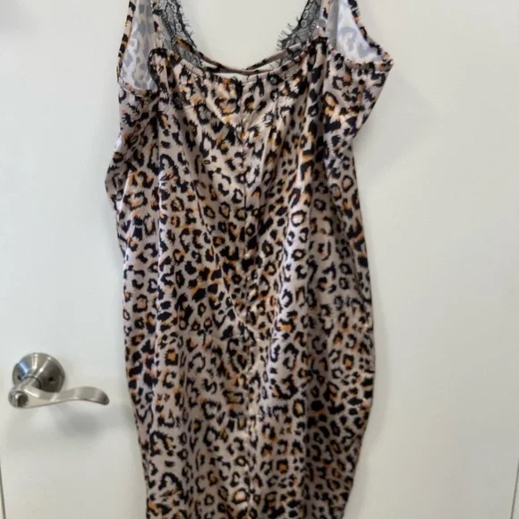 CBR Leopard Print Lace Trim Slip size xl fits like a medium - Picture 9 of 9